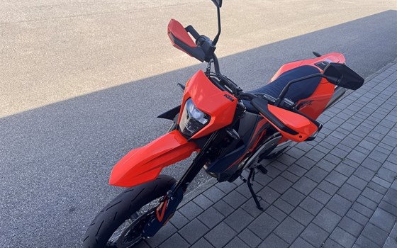 Neufahrzeug KTM 690 SMC R - Bild 5