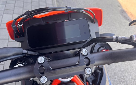 Neufahrzeug KTM 690 SMC R - Bild 7