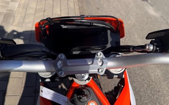 Neufahrzeug KTM 690 Enduro R - Bild 6