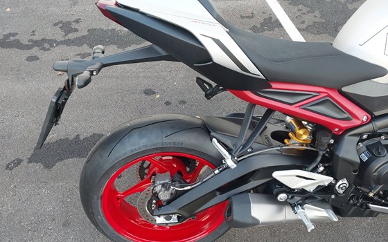 Neufahrzeug Triumph Street Triple 765 RX - Bild 12
