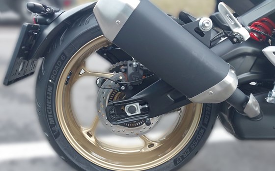 Gebrauchtmotorrad Triumph Trident 800 - Bild 11