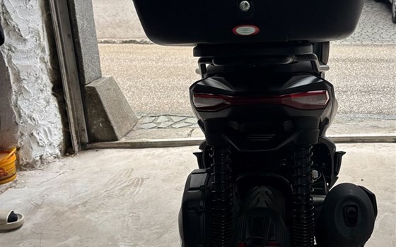 Gebrauchtmotorrad Aprilia SR GT Sport ABS 125 - Bild 3