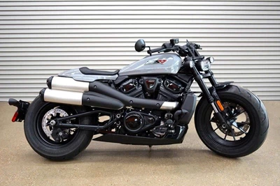 Sportster S