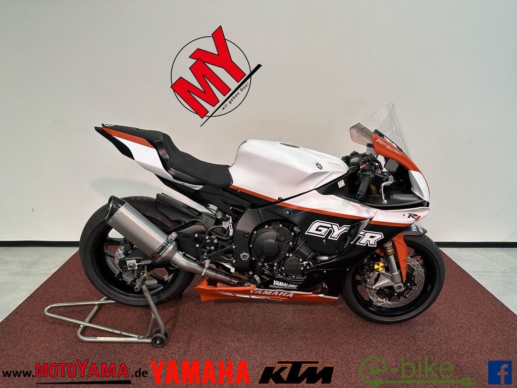 Yamaha R1 RACE