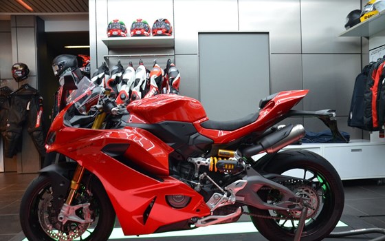 Gebrauchtmotorrad Ducati Panigale V2 S - Bild 1