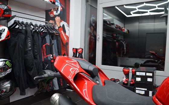 Gebrauchtmotorrad Ducati Panigale V2 S - Bild 7