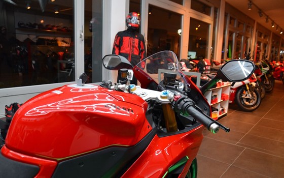 Gebrauchtmotorrad Ducati Panigale V2 S - Bild 8