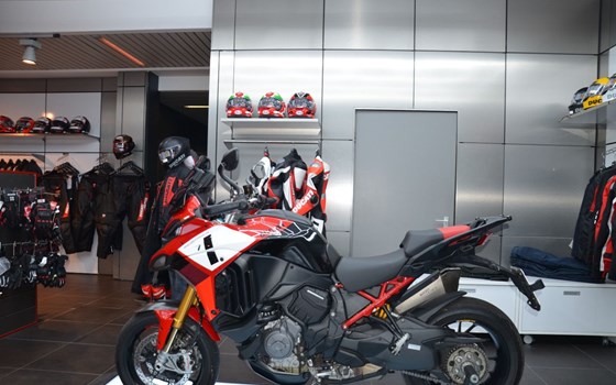 Gebrauchtmotorrad Ducati Multistrada V4 Pikes Peak - Bild 3