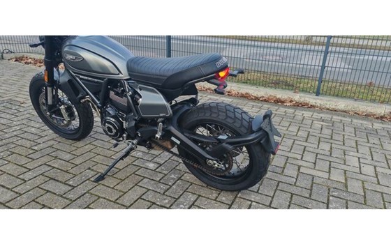 Gebrauchtmotorrad Ducati Scrambler Nightshift - Bild 17