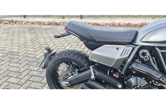 Gebrauchtmotorrad Ducati Scrambler Nightshift - Bild 4