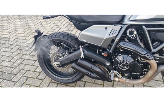 Gebrauchtmotorrad Ducati Scrambler Nightshift - Bild 5