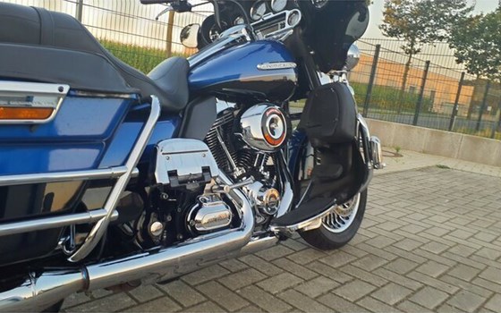 Gebrauchtmotorrad Harley-Davidson Electra Glide Ultra Limited Low FLHTKL - Bild 6