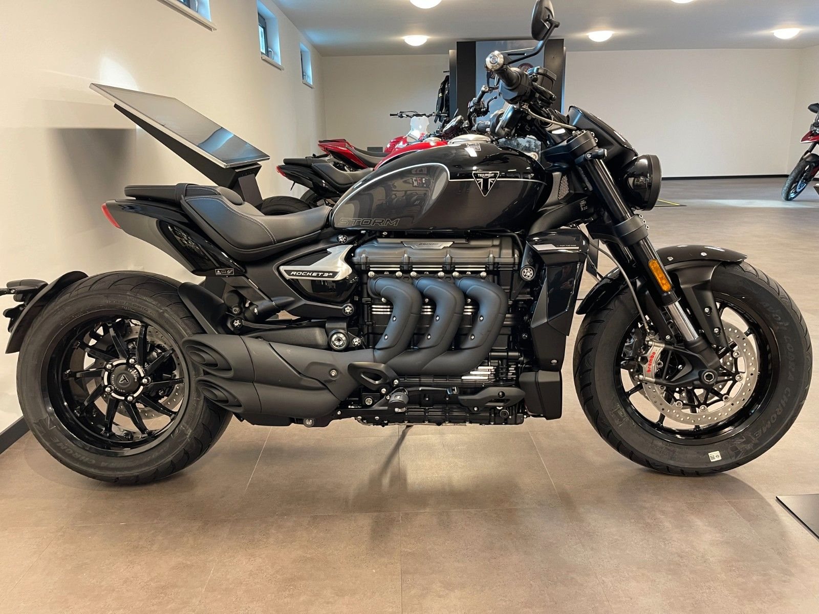 Triumph Rocket 3 Storm R