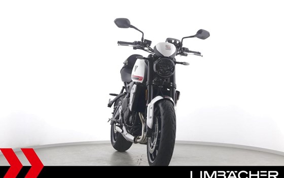 Gebrauchtmotorrad Triumph Trident 660 - Bild 11