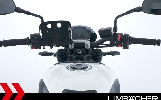 Gebrauchtmotorrad Triumph Trident 660 - Bild 13