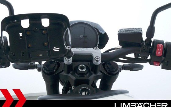 Gebrauchtmotorrad Triumph Trident 660 - Bild 21