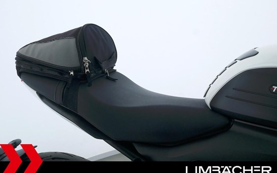 Gebrauchtmotorrad Triumph Trident 660 - Bild 23