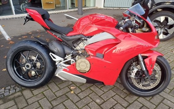 Gebrauchtmotorrad Ducati Panigale V4 - Bild 2