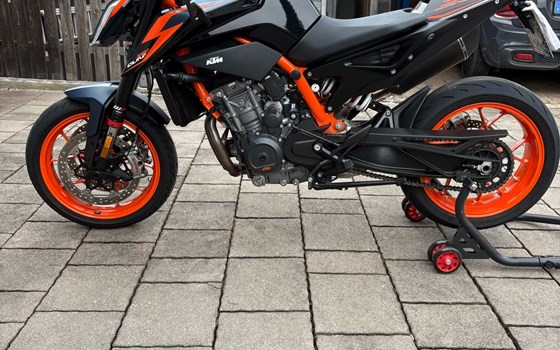 Gebrauchtmotorrad KTM 890 Duke R - Bild 8