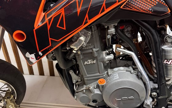 Gebrauchtmotorrad KTM 660 SMC - Bild 8