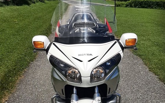 Gebrauchtmotorrad Honda GL 1800 Goldwing - Bild 4