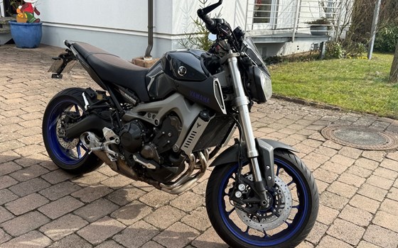 Gebrauchtmotorrad Yamaha MT-09 - Bild 1