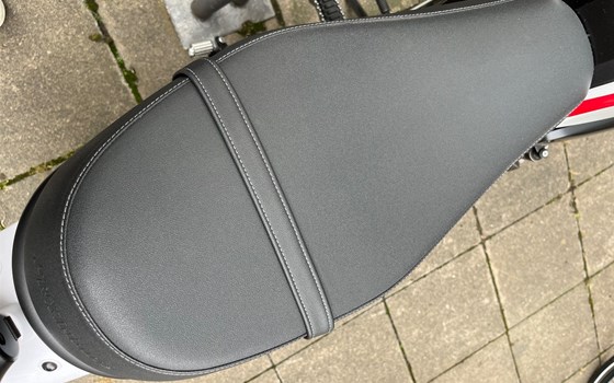 Gebrauchtmotorrad Yamaha XSR700 XTribute - Bild 4