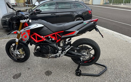 Gebrauchtmotorrad Aprilia Dorsoduro 900 - Bild 2