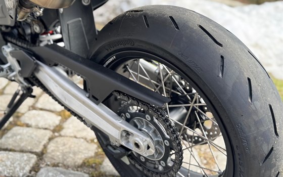 Gebrauchtmotorrad Husqvarna 701 Supermoto - Bild 9