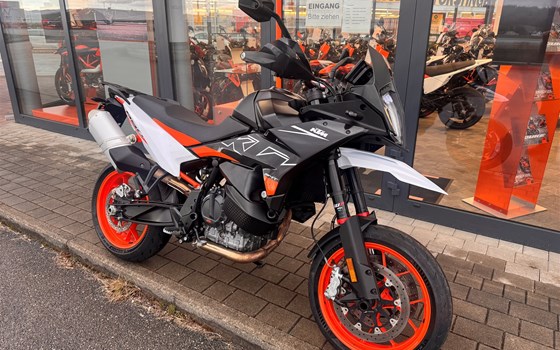 Gebrauchtmotorrad KTM 890 SMT - Bild 1