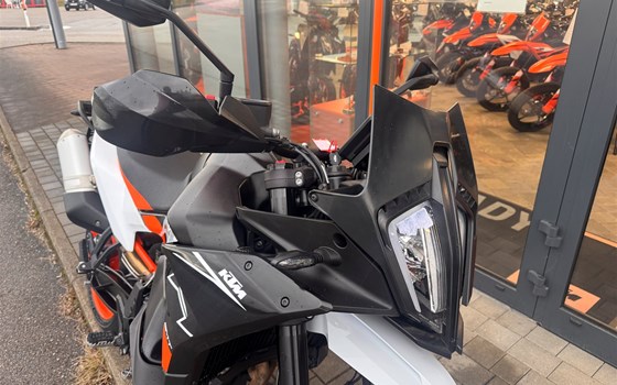 Gebrauchtmotorrad KTM 890 SMT - Bild 10