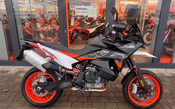 Gebrauchtmotorrad KTM 890 SMT - Bild 2