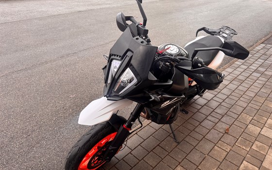 Gebrauchtmotorrad KTM 890 SMT - Bild 5