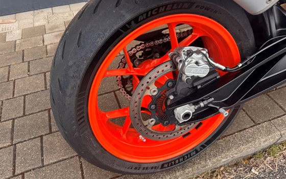 Gebrauchtmotorrad KTM 890 SMT - Bild 7