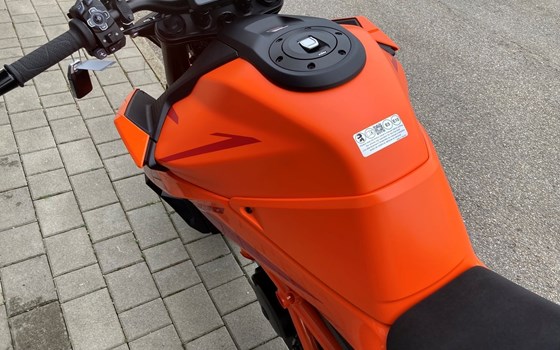 Neufahrzeug KTM 1390 Super Duke R EVO - Bild 6