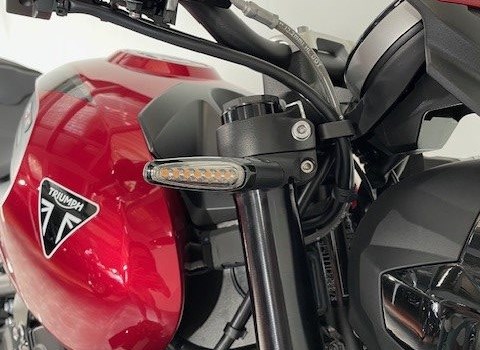 Gebrauchtmotorrad Triumph Trident 800 - Bild 10