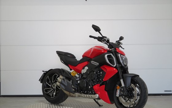 Gebrauchtmotorrad Ducati Diavel V4 - Bild 3