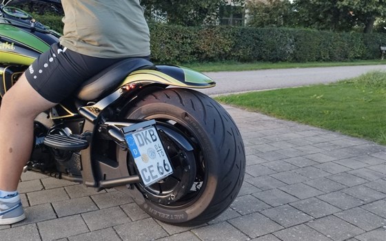 Gebrauchtmotorrad Kawasaki VN 2000 - Bild 9