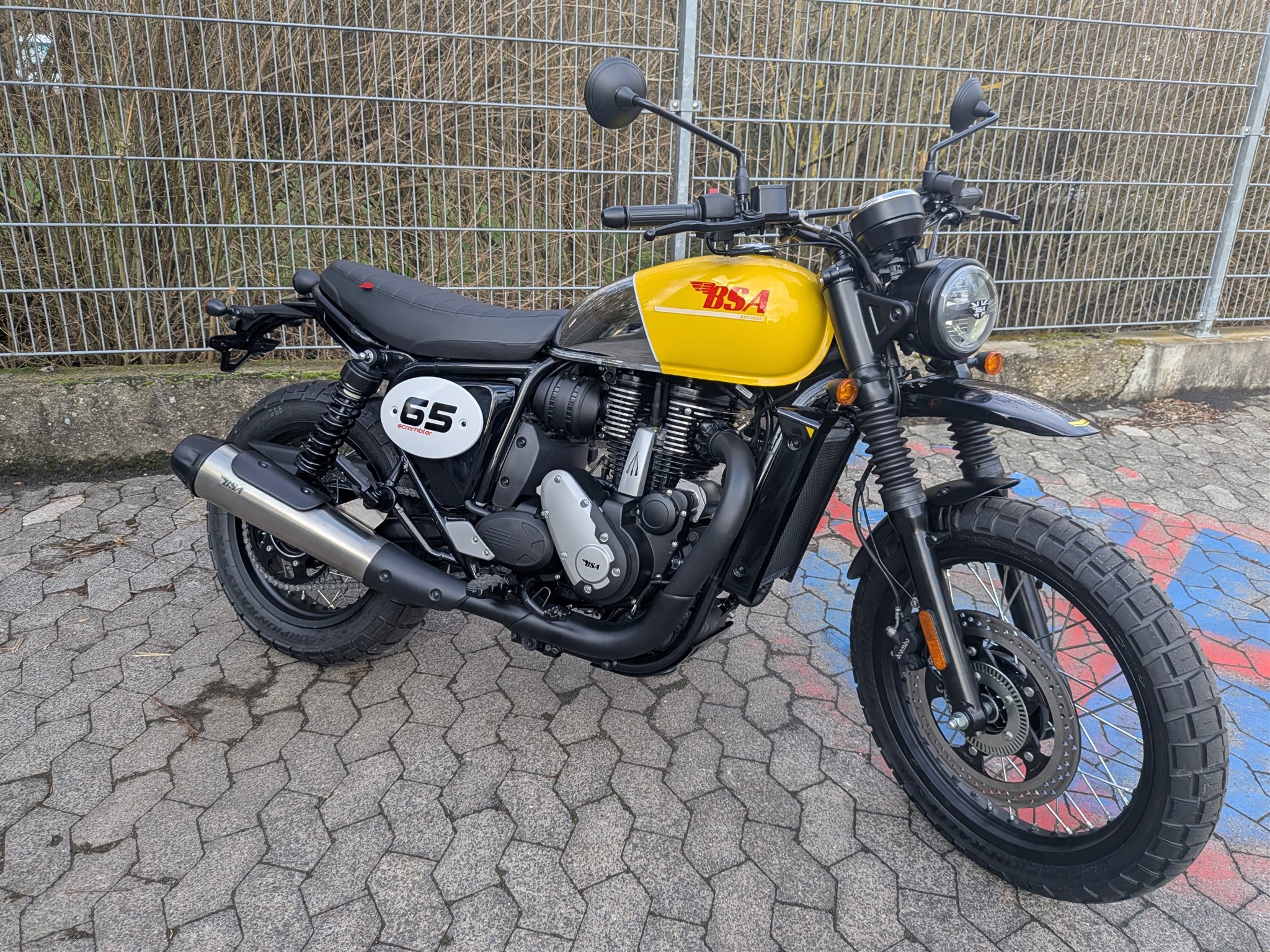 BSA Scrambler 650
