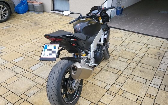Gebrauchtmotorrad Aprilia Tuono V4 1100 RR - Bild 9