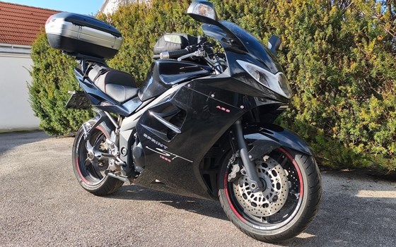 Gebrauchtmotorrad Triumph Sprint ST 1050 - Bild 2