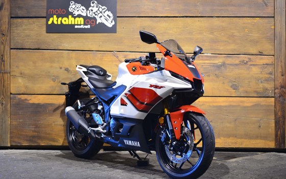 Neufahrzeug Yamaha R3 - Bild 1