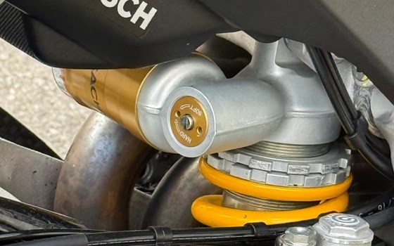 Gebrauchtmotorrad Aprilia RSV 4 - Bild 3