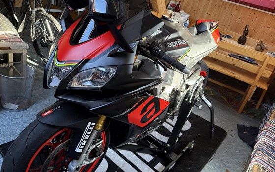 Gebrauchtmotorrad Aprilia RSV 4 - Bild 2