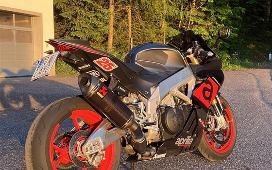 Gebrauchtmotorrad Aprilia RSV 4 - Bild 5