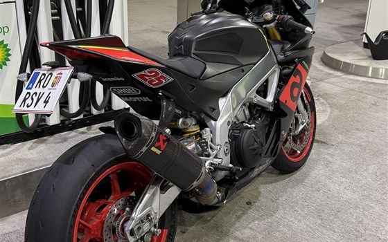 Gebrauchtmotorrad Aprilia RSV 4 - Bild 7