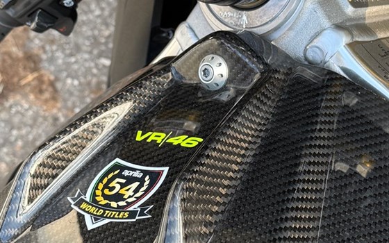 Gebrauchtmotorrad Aprilia RSV 4 - Bild 9