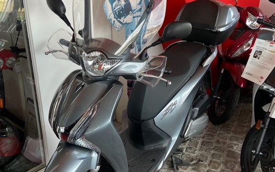 Gebrauchtmotorrad Honda SH150i - Bild 1