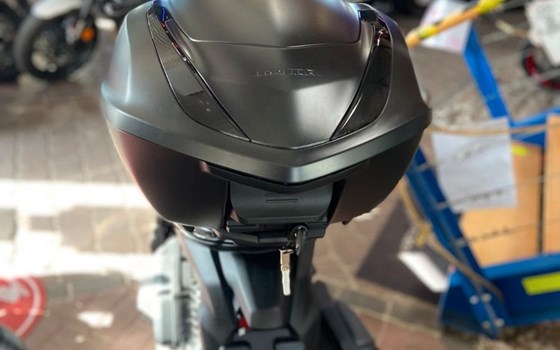 Gebrauchtmotorrad Honda SH150i - Bild 12