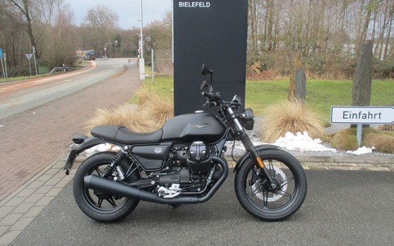 Gebrauchtmotorrad Moto Guzzi V7 Stone - Bild 2